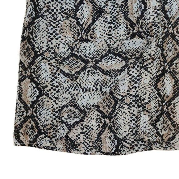 The Limited Blouse Womens Petite Medium Beige Roll Tab Sleeve Snake Print V-Neck - Picture 10 of 12